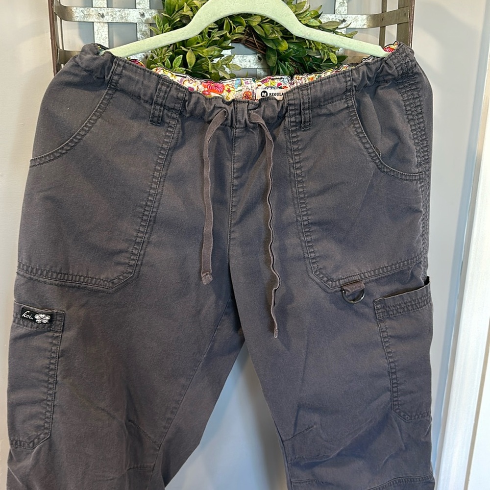 KOI women’s scrub pants, cargo style